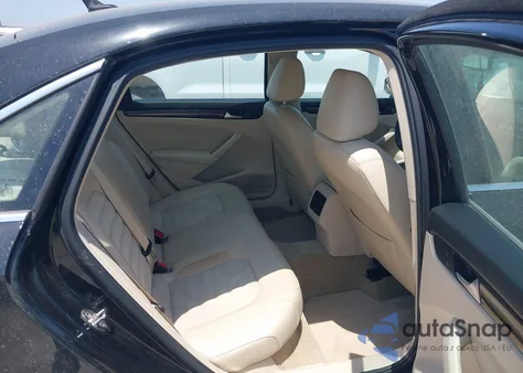 2015 Volkswagen Passat 2.0L Tdi Sel Premium from USA, damaged, VIN 1VWCV7A37FC082507